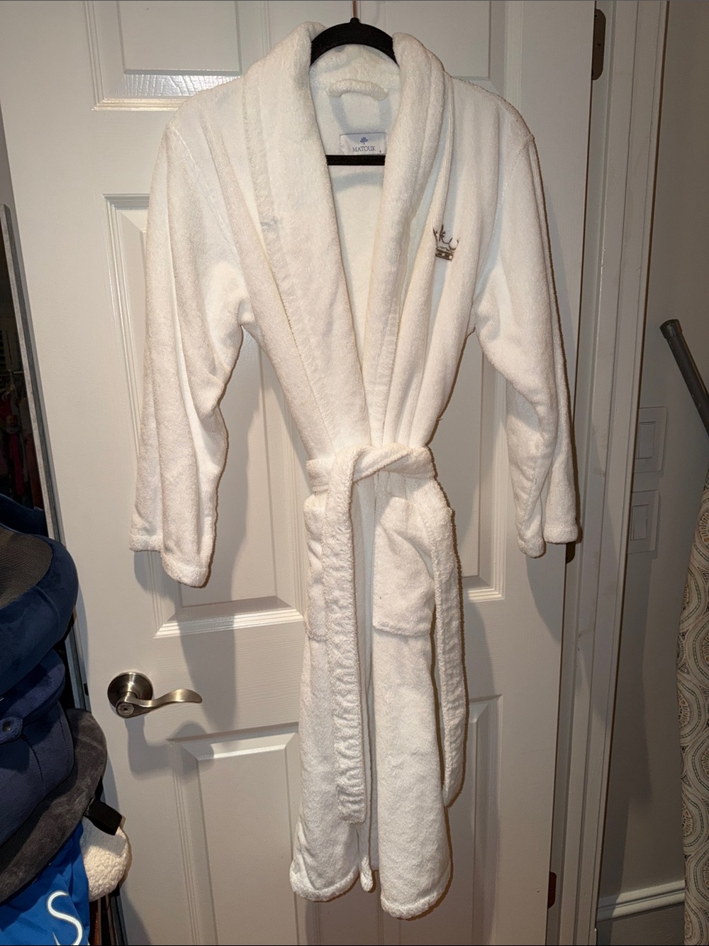 Matouk Lux White Plush Bathrobe with Embroidered Crest
